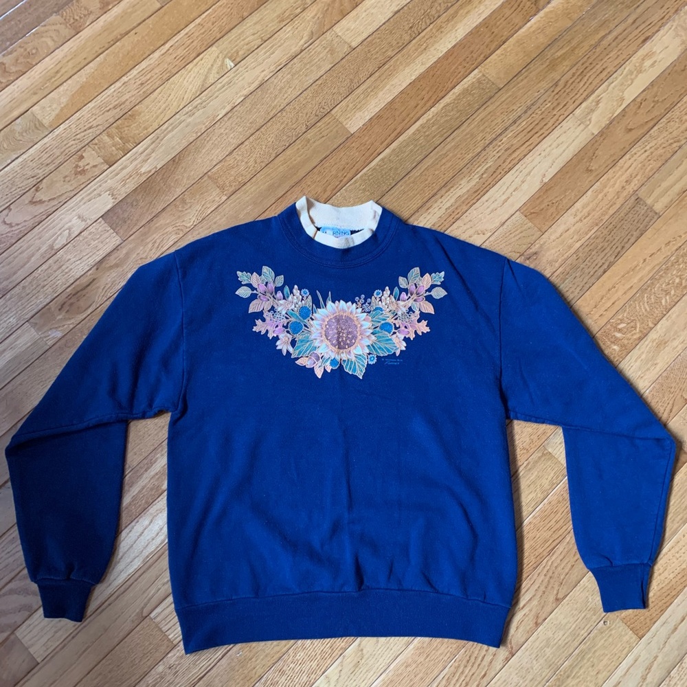 90’s Vintage Morning Sun crew knock with sunflower.